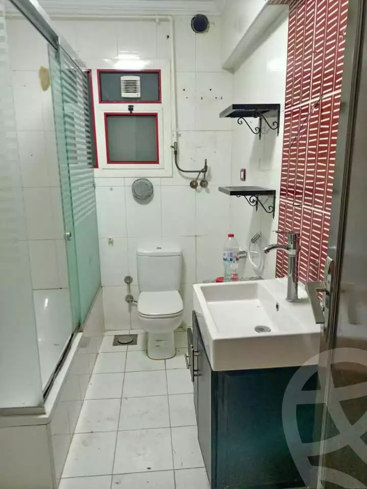 https://aqarmap.com.eg/ar/listing/5600555-for-rent-alexandria-ganaklis