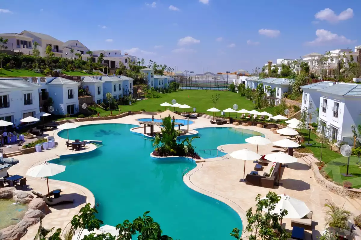https://aqarmap.com.eg/en/listing/5603782-for-sale-cairo-new-cairo-compounds-mountain-view1-1-compound
