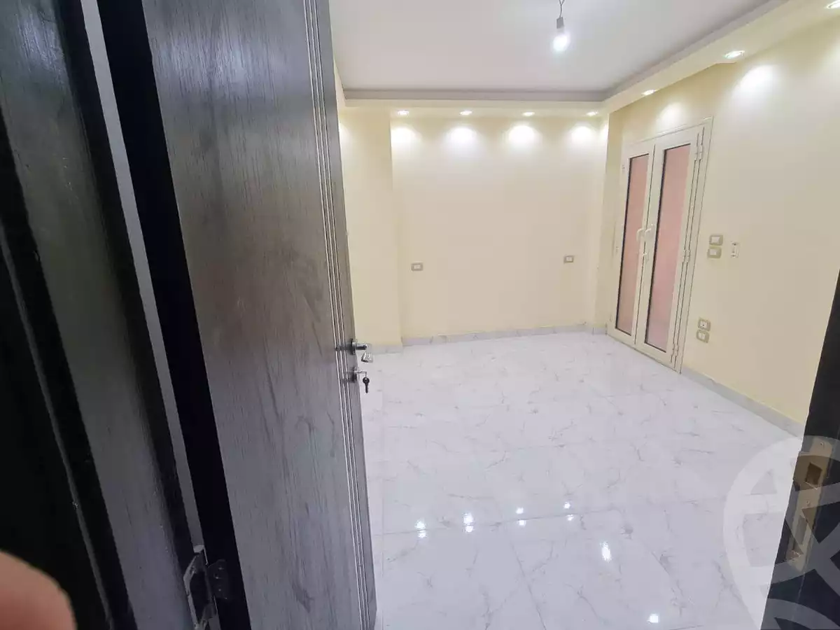 https://aqarmap.com.eg/en/listing/5605055-for-rent-cairo-mokattam-lhdb-l-ly-shr-krym-bnwn