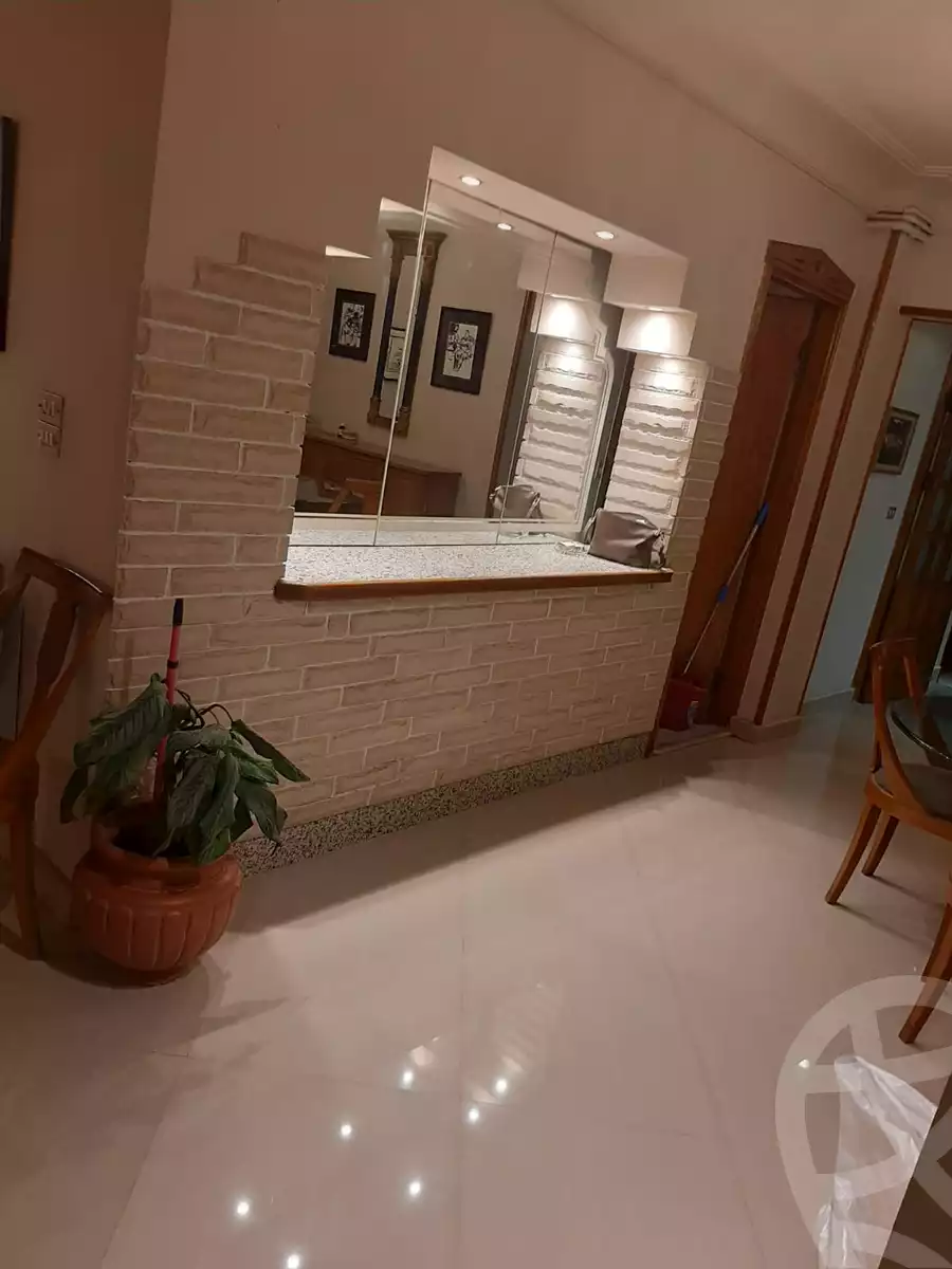 https://aqarmap.com.eg/en/listing/5605126-for-sale-cairo-al-zamalek-shr-l-dl-bw-bkr