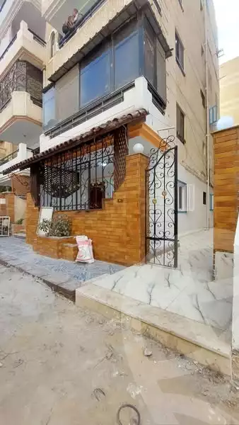 https://aqarmap.com.eg/en/listing/5909416-for-sale-alexandria-l-jmy-el-kilo-21
