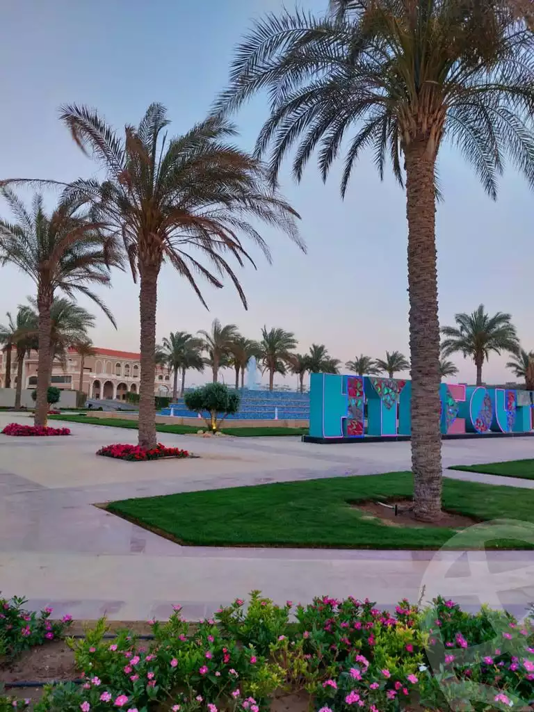 https://aqarmap.com.eg/en/listing/5607782-for-sale-cairo-new-cairo-compounds-hyde-park-parkway-hyde-park-compound
