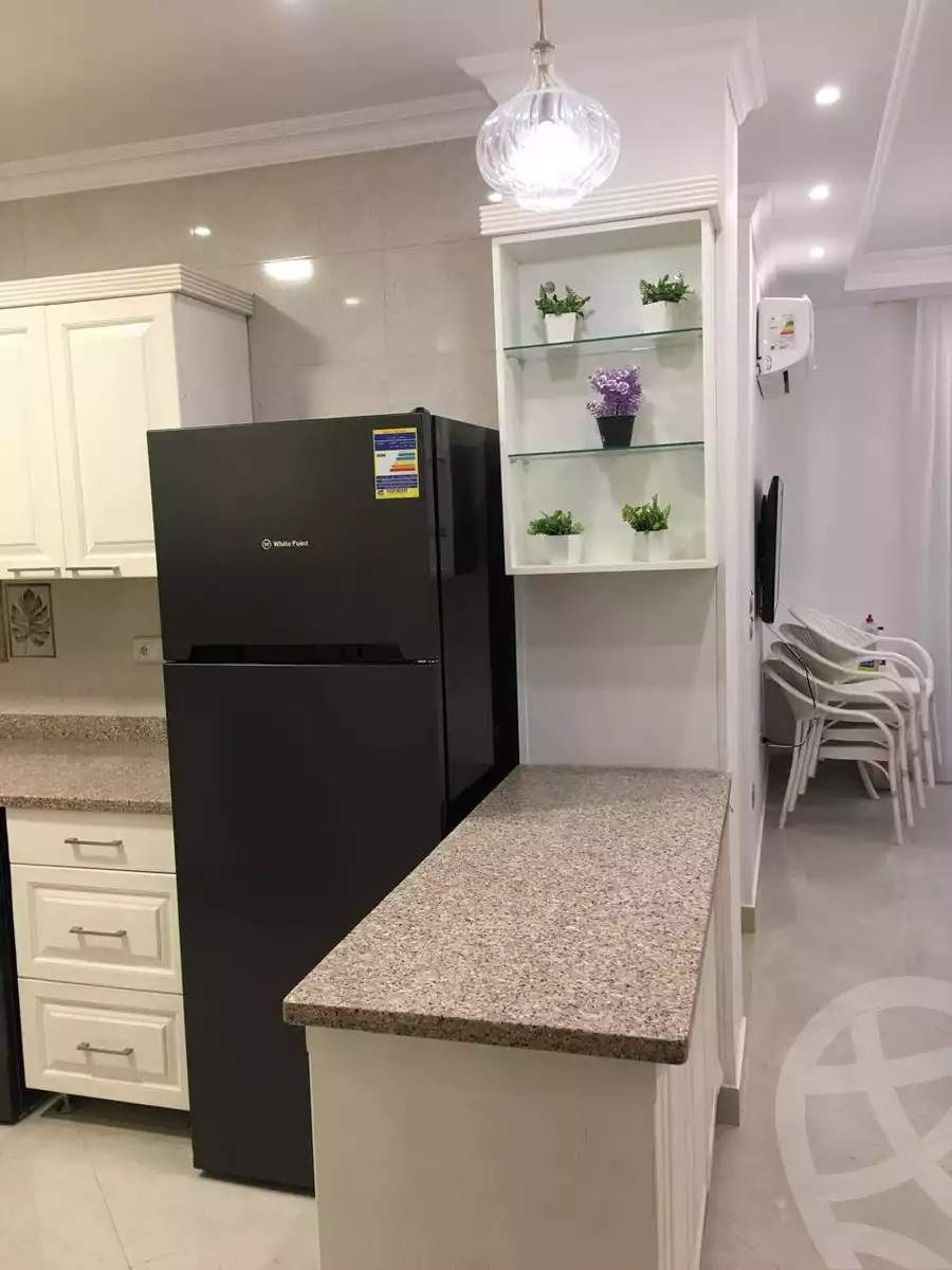 https://aqarmap.com.eg/ar/listing/5544533-for-rent-cairo-el-sheikh-zayed-city-compounds-kmbwnd-wyst-twn-swdyk