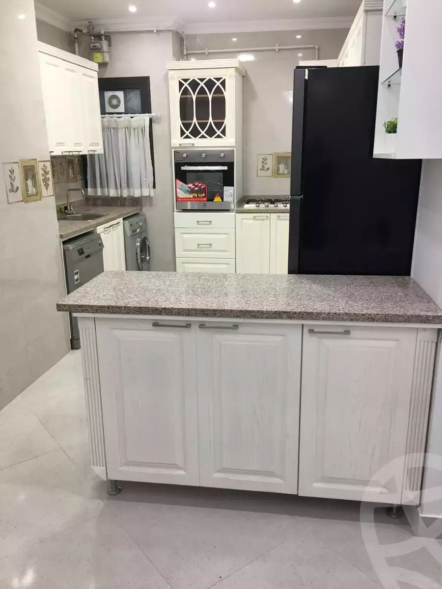 https://aqarmap.com.eg/ar/listing/5544533-for-rent-cairo-el-sheikh-zayed-city-compounds-kmbwnd-wyst-twn-swdyk
