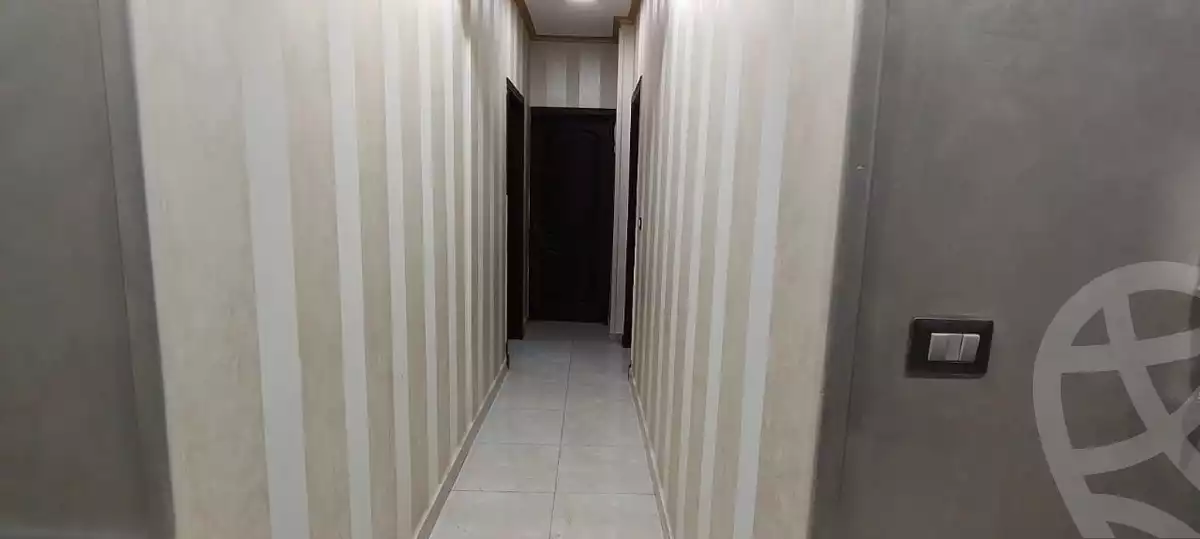 https://aqarmap.com.eg/en/listing/5615832-for-sale-cairo-el-sheikh-zayed-city-compounds-hadayek-el-mohandiseen