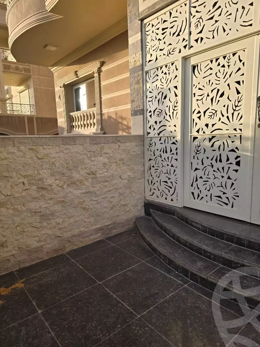 https://aqarmap.com.eg/en/listing/5616069-for-sale-cairo-new-cairo-gharb-arabila-doctor-hani-maher-st