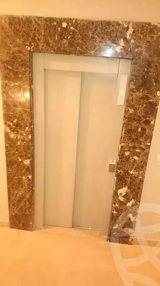 https://aqarmap.com.eg/en/listing/5616543-for-rent-cairo-el-sheikh-zayed-city-compounds-dh-drys