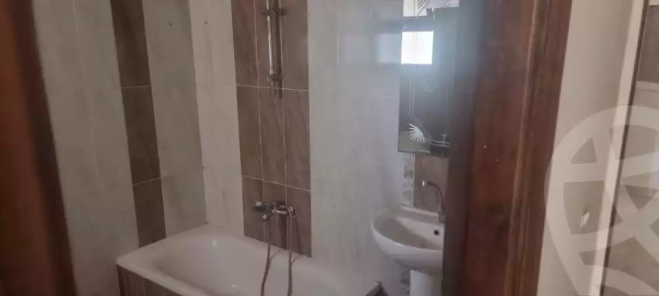 https://aqarmap.com.eg/en/listing/5617614-for-rent-alexandria-shds