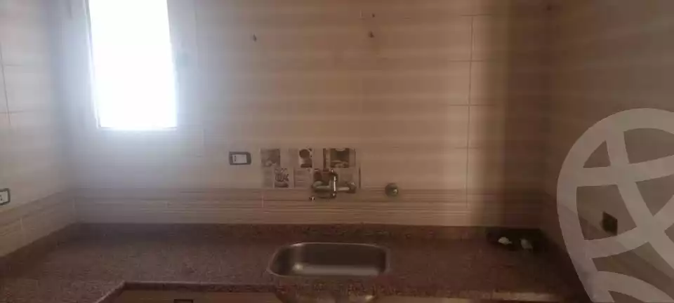https://aqarmap.com.eg/en/listing/5617614-for-rent-alexandria-shds