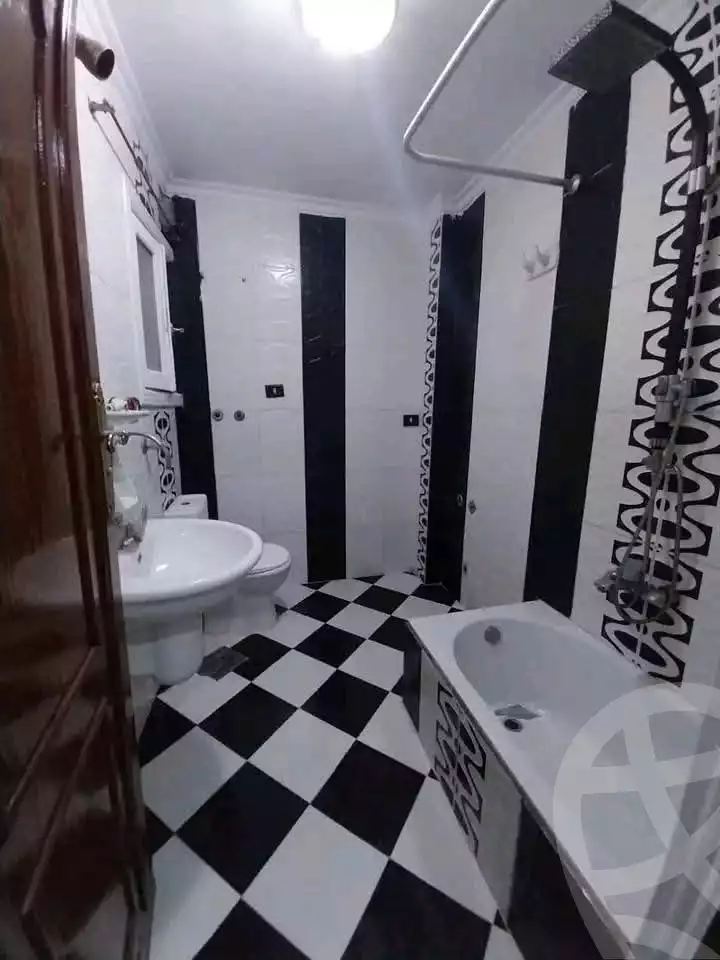 https://aqarmap.com.eg/en/listing/5621627-for-sale-alexandria-l-jmy-lbytsh-el-hanafeya-st