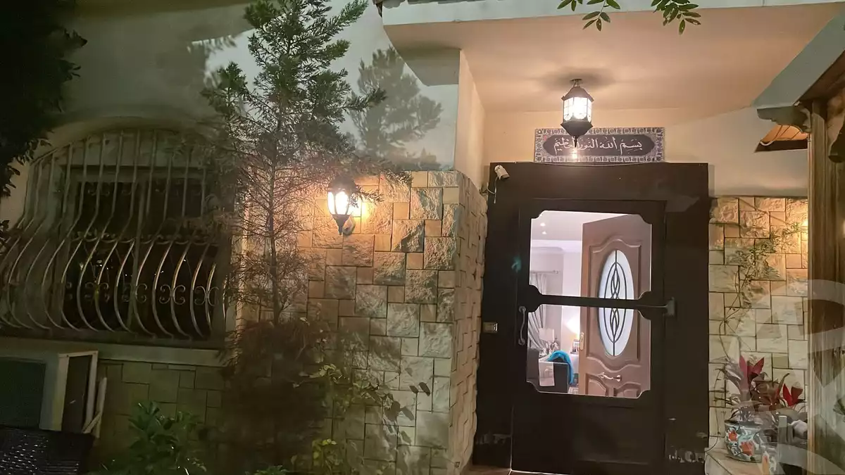 https://aqarmap.com.eg/ar/listing/5622390-for-sale-cairo-el-sheikh-zayed-city-compounds-hadayek-el-mohandiseen