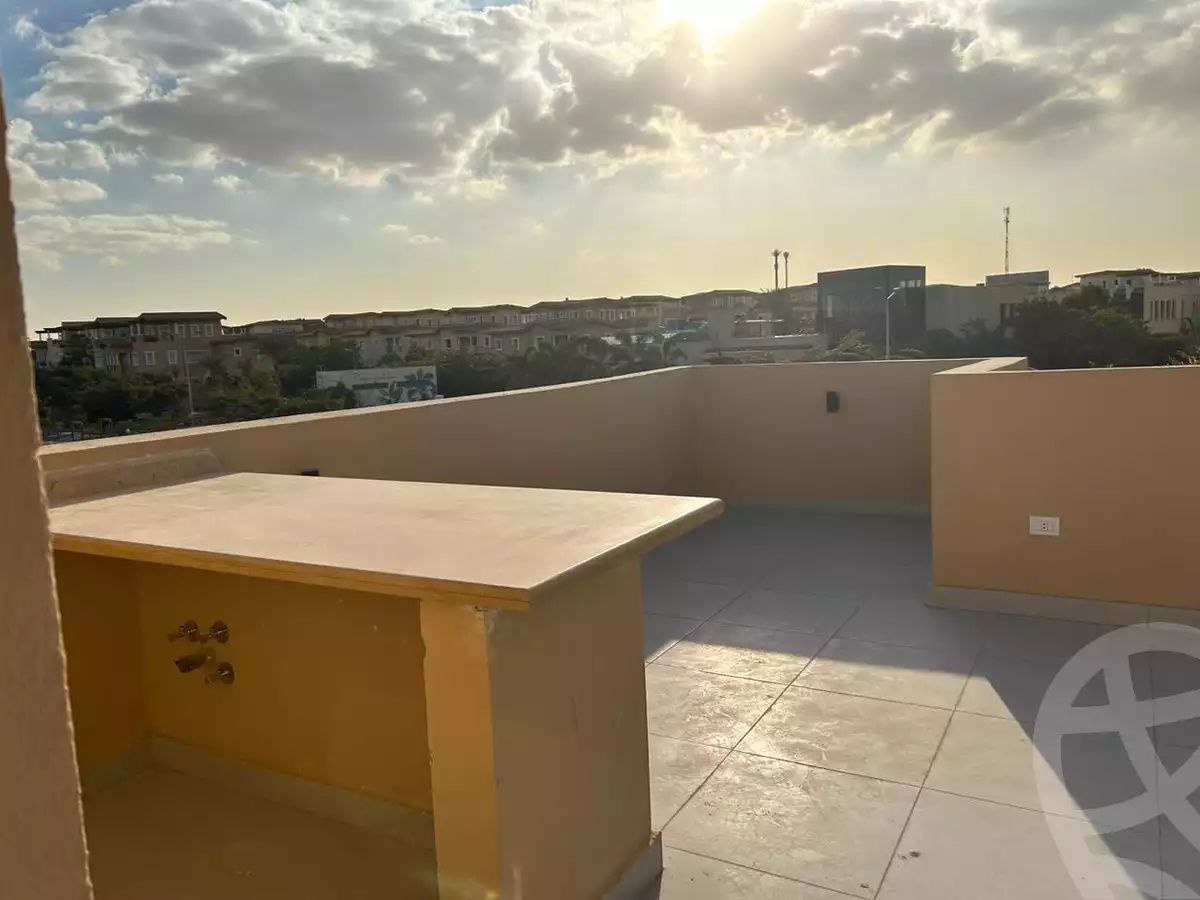 https://aqarmap.com.eg/ar/listing/5624212-for-sale-cairo-new-cairo-compounds-hyde-park