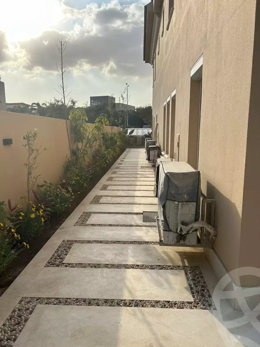 https://aqarmap.com.eg/ar/listing/5624212-for-sale-cairo-new-cairo-compounds-hyde-park