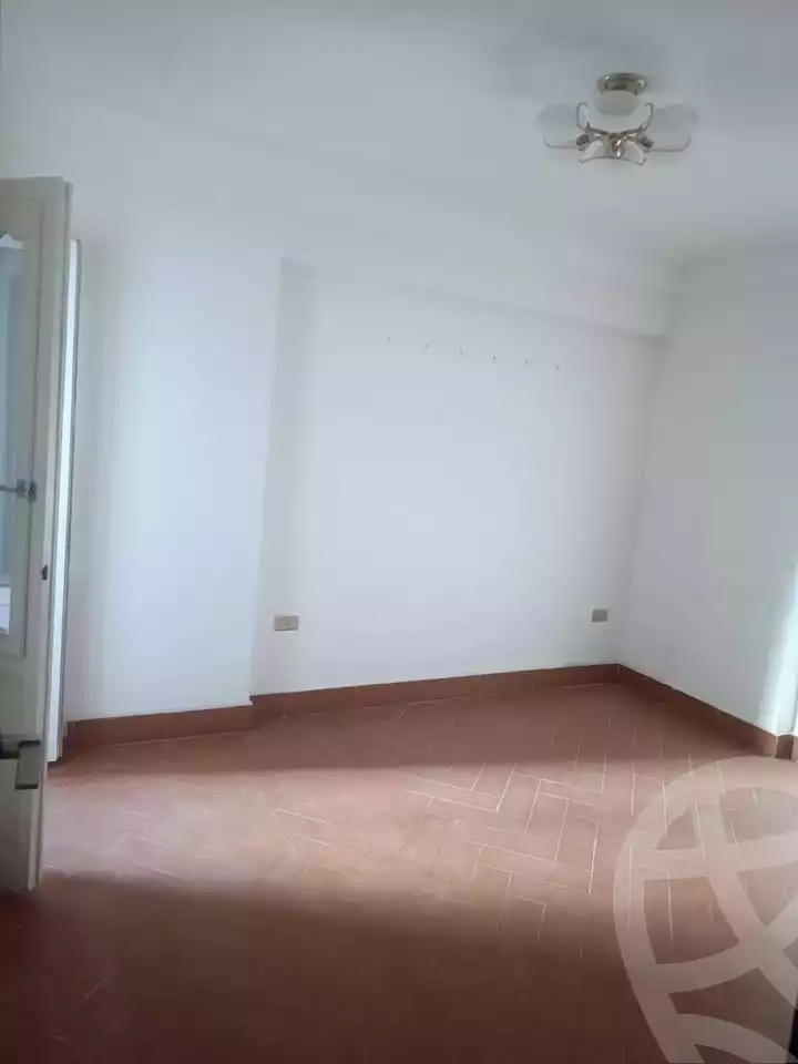 https://aqarmap.com.eg/en/listing/5624567-for-sale-alexandria-l-jmy-lbytsh-al-kaada-st