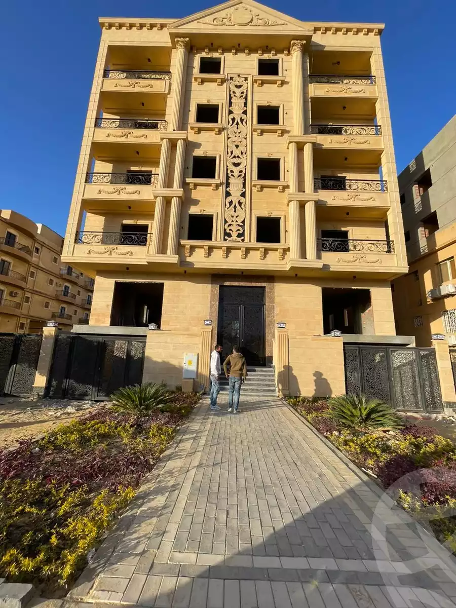 https://aqarmap.com.eg/en/listing/5626668-for-sale-cairo-6th-of-october-el-ahyaa-neighborhood-2nd-dr-mohammed-badawi-st