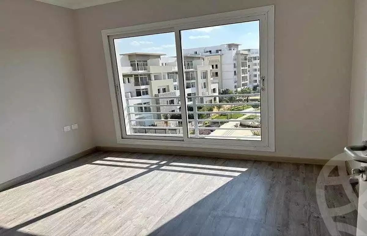 https://aqarmap.com.eg/en/listing/5626894-for-sale-cairo-new-cairo-compounds-hyde-park-greens-hyde-park-compound