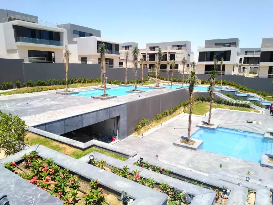 https://aqarmap.com.eg/en/listing/5627631-for-sale-cairo-el-sheikh-zayed-city-compounds-el-patio-zahraa