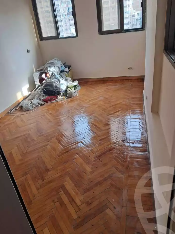 https://aqarmap.com.eg/en/listing/5627681-for-sale-alexandria-cleopatra-shr-bw-qyr-tryq-lhry
