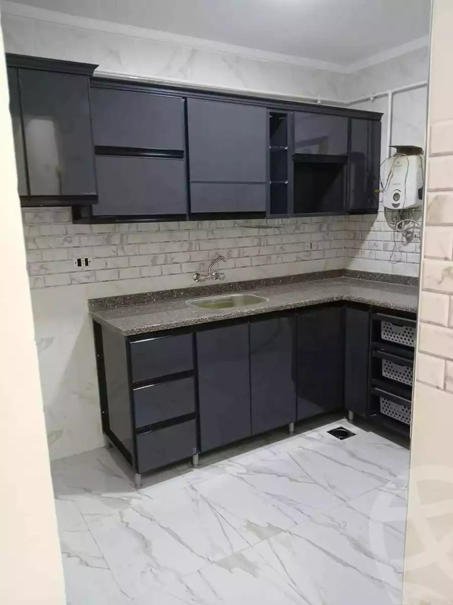 https://aqarmap.com.eg/ar/listing/5632518-for-sale-alexandria-l-jmy-lbytsh-ain-shams-st