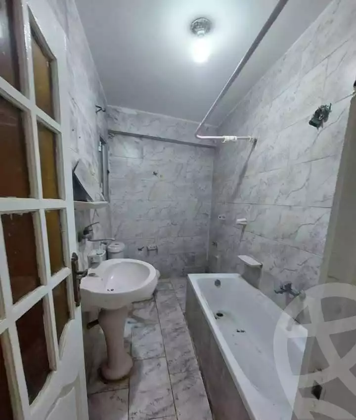 https://aqarmap.com.eg/en/listing/5632552-for-sale-alexandria-l-jmy-lbytsh-ibrahim-othman-st