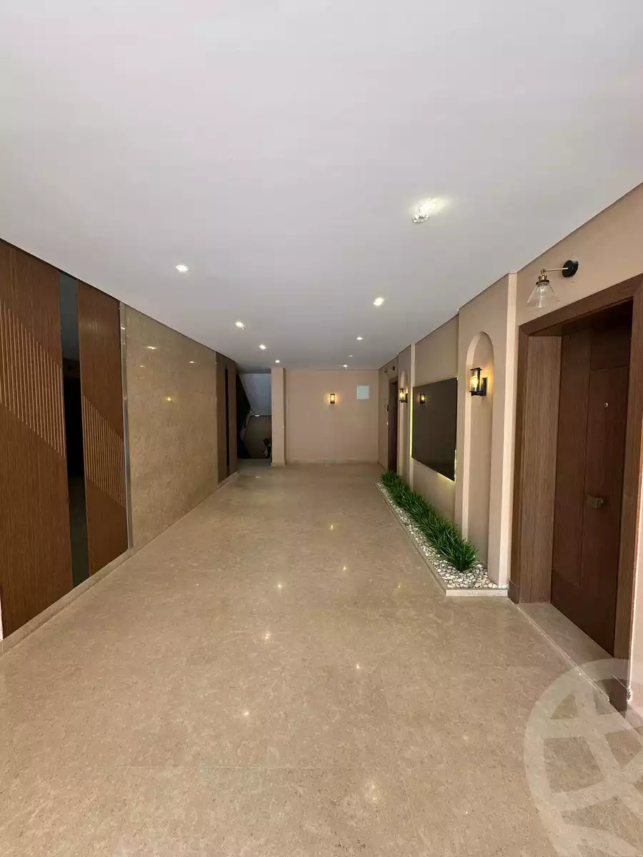 https://aqarmap.com.eg/en/listing/5634055-for-sale-cairo-el-sheikh-zayed-city-compounds-kmbwnd-fyldj-wyst-dr-llttwyr