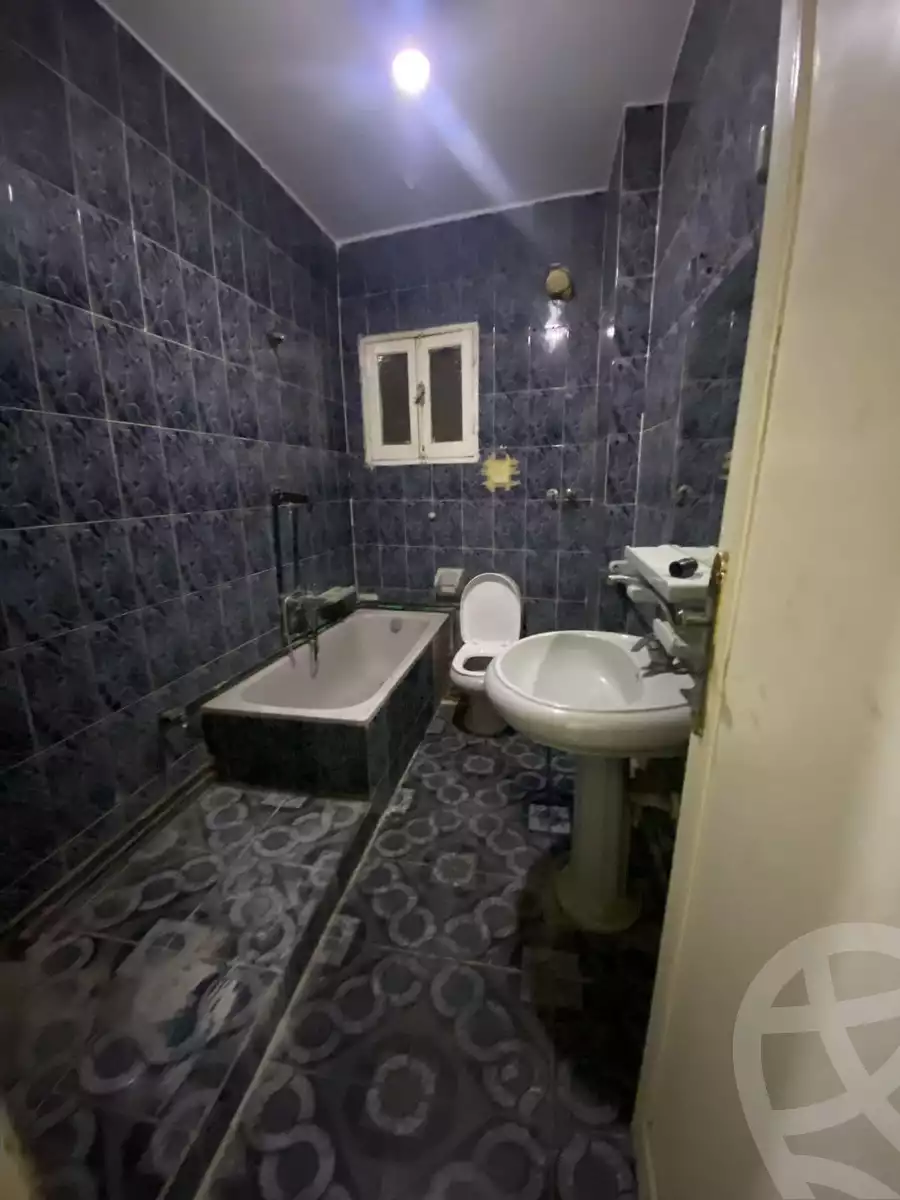 https://aqarmap.com.eg/ar/listing/5635249-for-sale-cairo-ain-shams-ahmed-esmat-st
