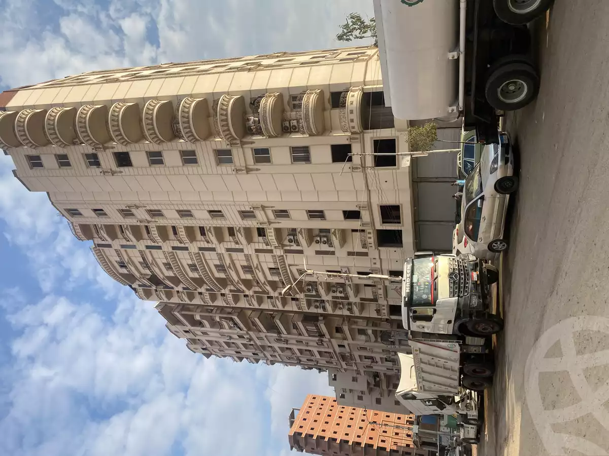 https://aqarmap.com.eg/en/listing/5637496-for-sale-dakahlia-mansoura-el-mansoura-city-mahmoud-shaheen-st
