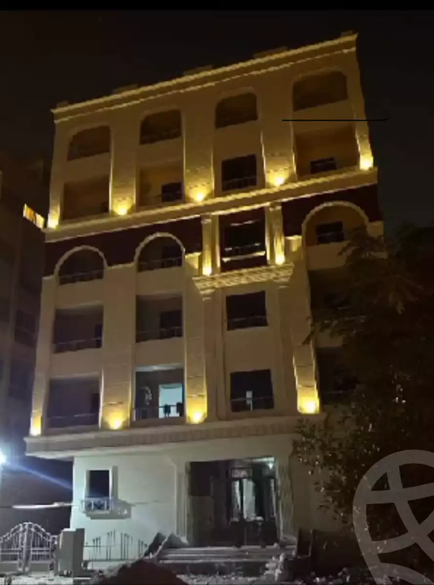 https://aqarmap.com.eg/en/listing/5640800-for-sale-cairo-mokattam-el-hadabah-el-wosta-7th-zone-street-33
