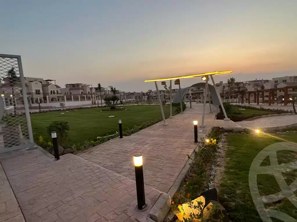 https://aqarmap.com.eg/en/listing/5641438-for-sale-cairo-el-sheikh-zayed-city-compounds-el-khamayel