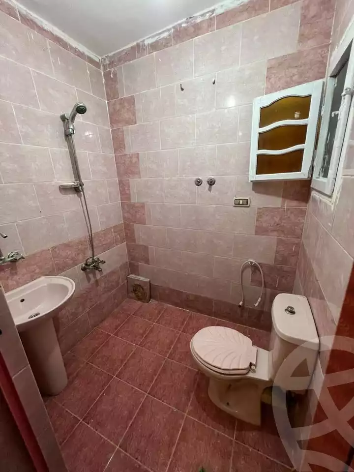 https://aqarmap.com.eg/en/listing/5642355-for-sale-alexandria-l-jmy-lbytsh-el-saleheen-mosque-st