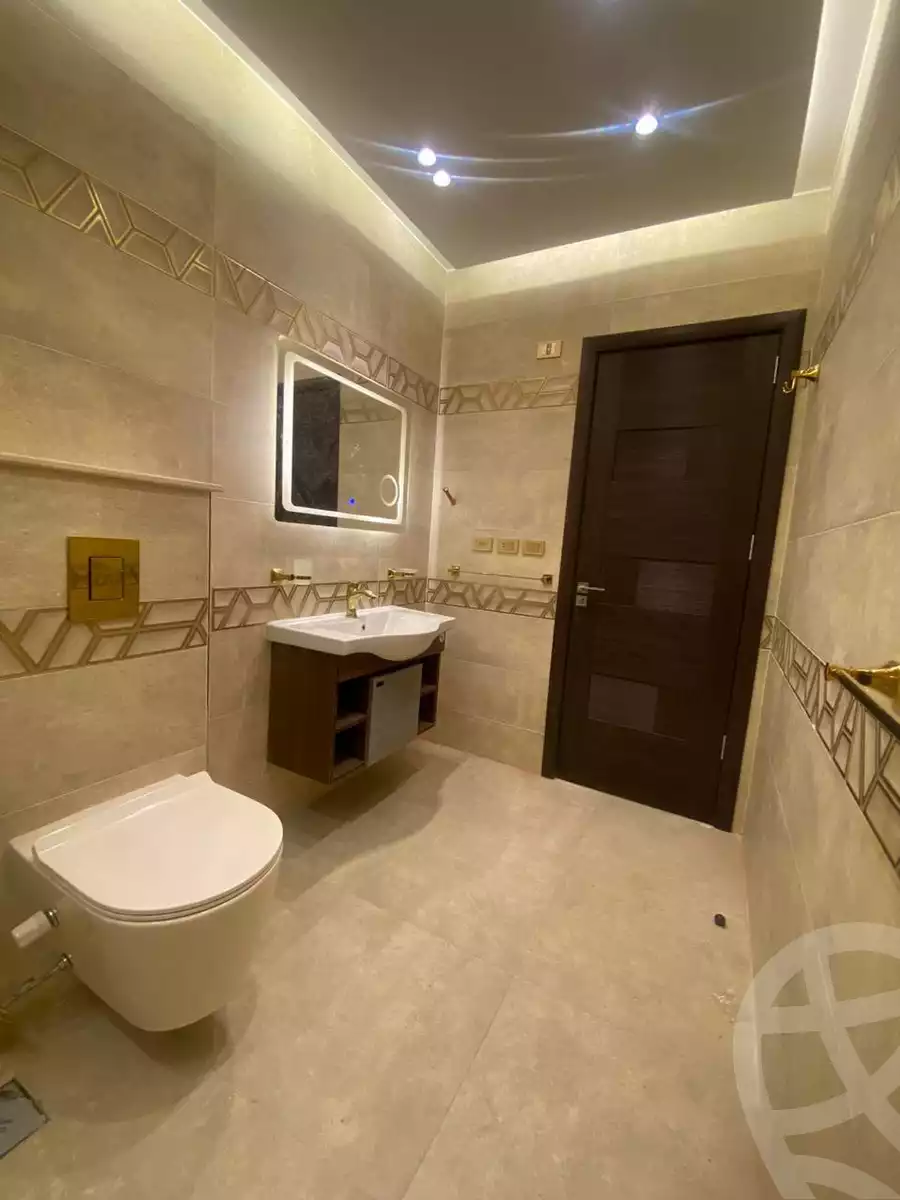 https://aqarmap.com.eg/ar/listing/5569204-for-rent-cairo-new-cairo-compounds-mountain-view-hyde-park