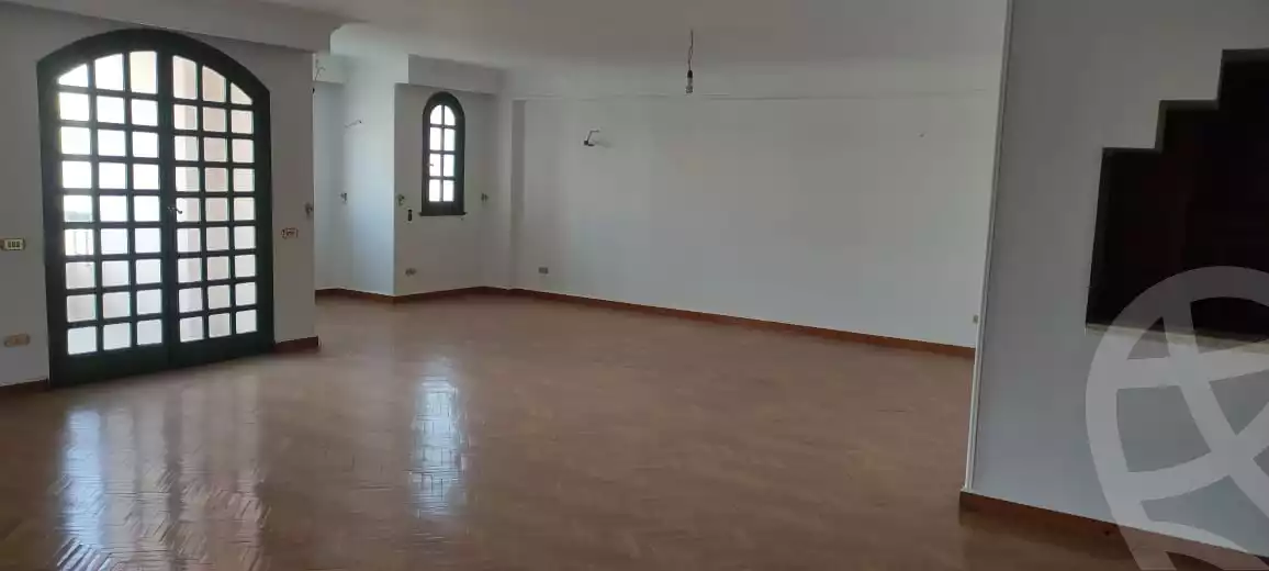 https://aqarmap.com.eg/ar/listing/5646609-for-sale-cairo-6th-of-october-el-ahyaa-neighborhood-3rd-omar-ibn-el-khattab-st