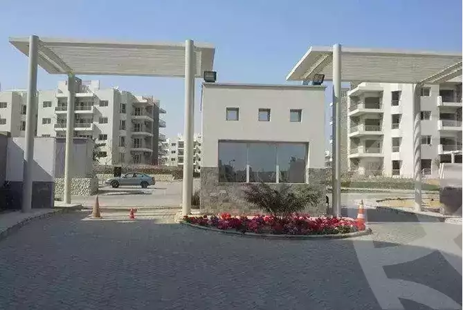 https://aqarmap.com.eg/en/listing/5647444-for-sale-cairo-el-sheikh-zayed-city-compounds-dh-drys