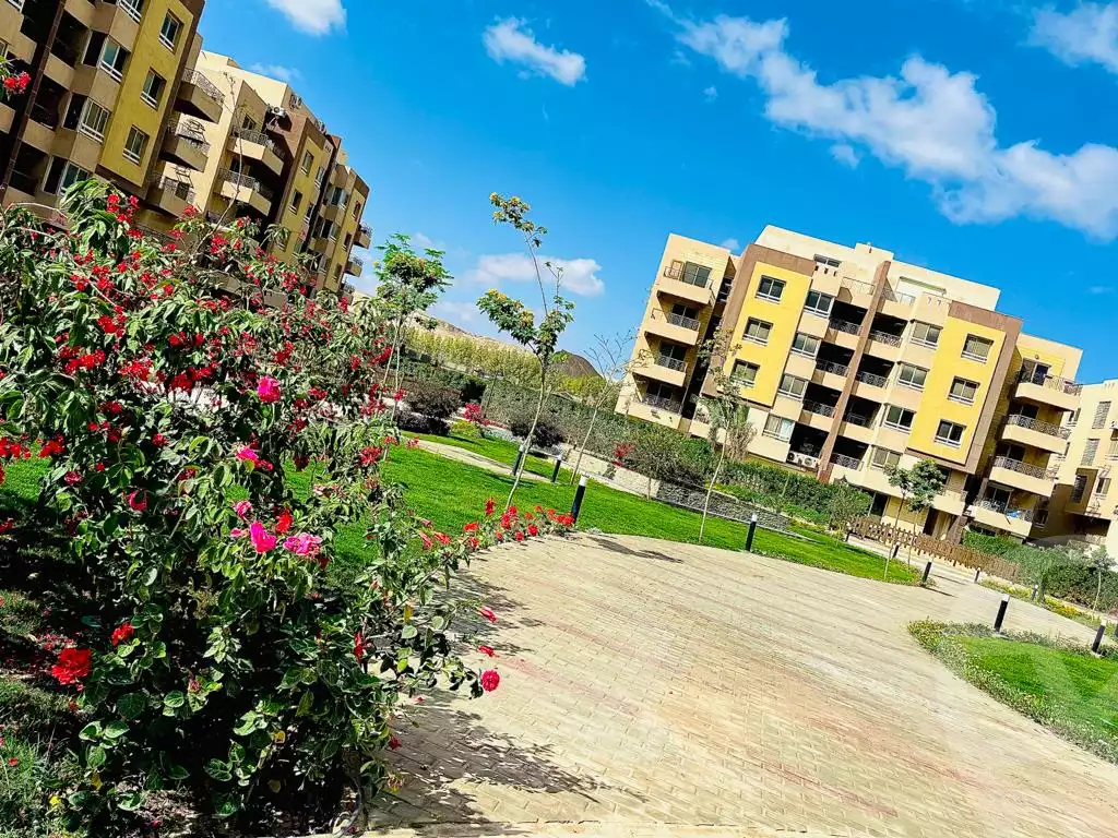 https://aqarmap.com.eg/ar/listing/5647922-for-sale-cairo-6th-of-october-compounds-promenade-residence