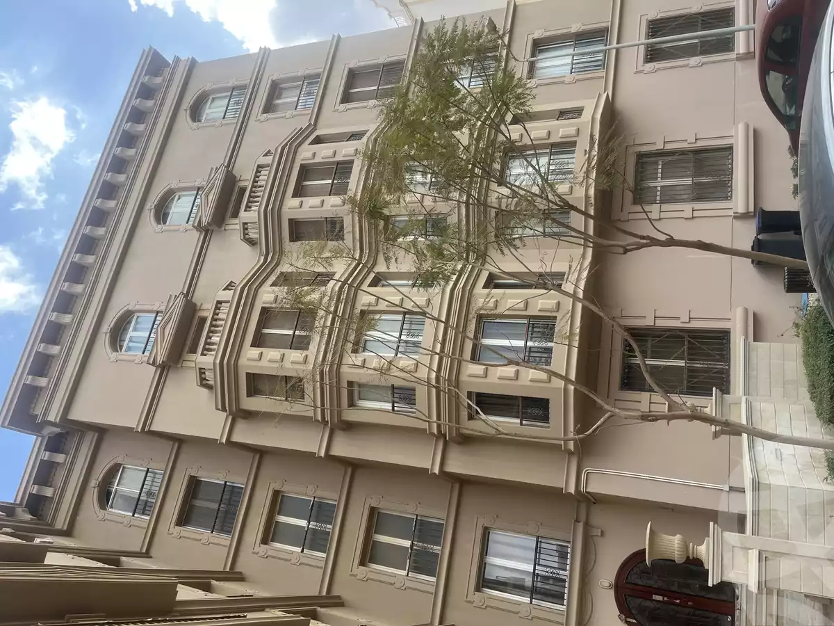 https://aqarmap.com.eg/en/listing/5969460-for-rent-cairo-new-cairo-compounds-hyde-park-centre-ville-hyde-park