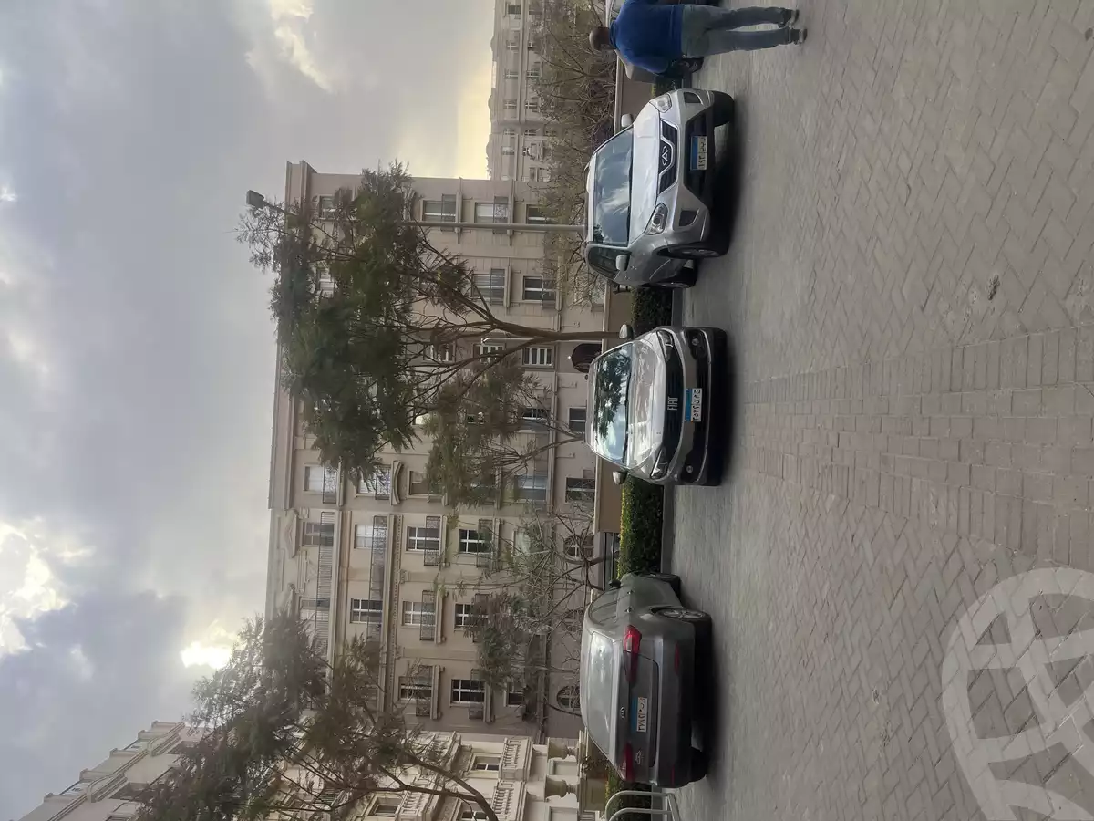https://aqarmap.com.eg/en/listing/5969460-for-rent-cairo-new-cairo-compounds-hyde-park-centre-ville-hyde-park