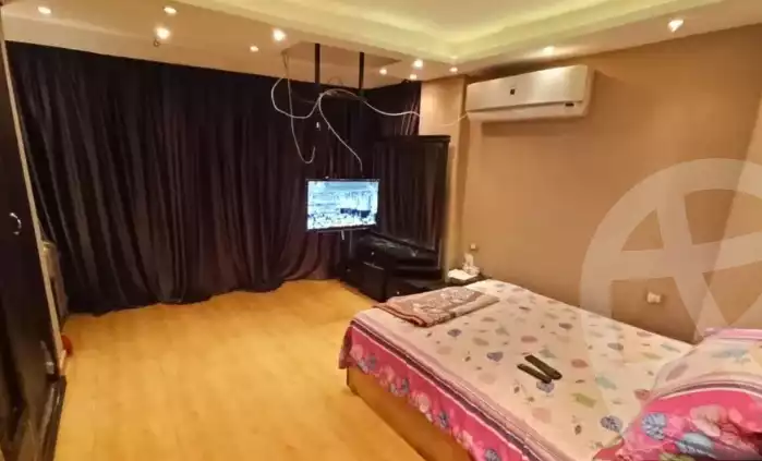 https://aqarmap.com.eg/en/listing/5649585-for-sale-cairo-shoubra-corniche-el-nile-st