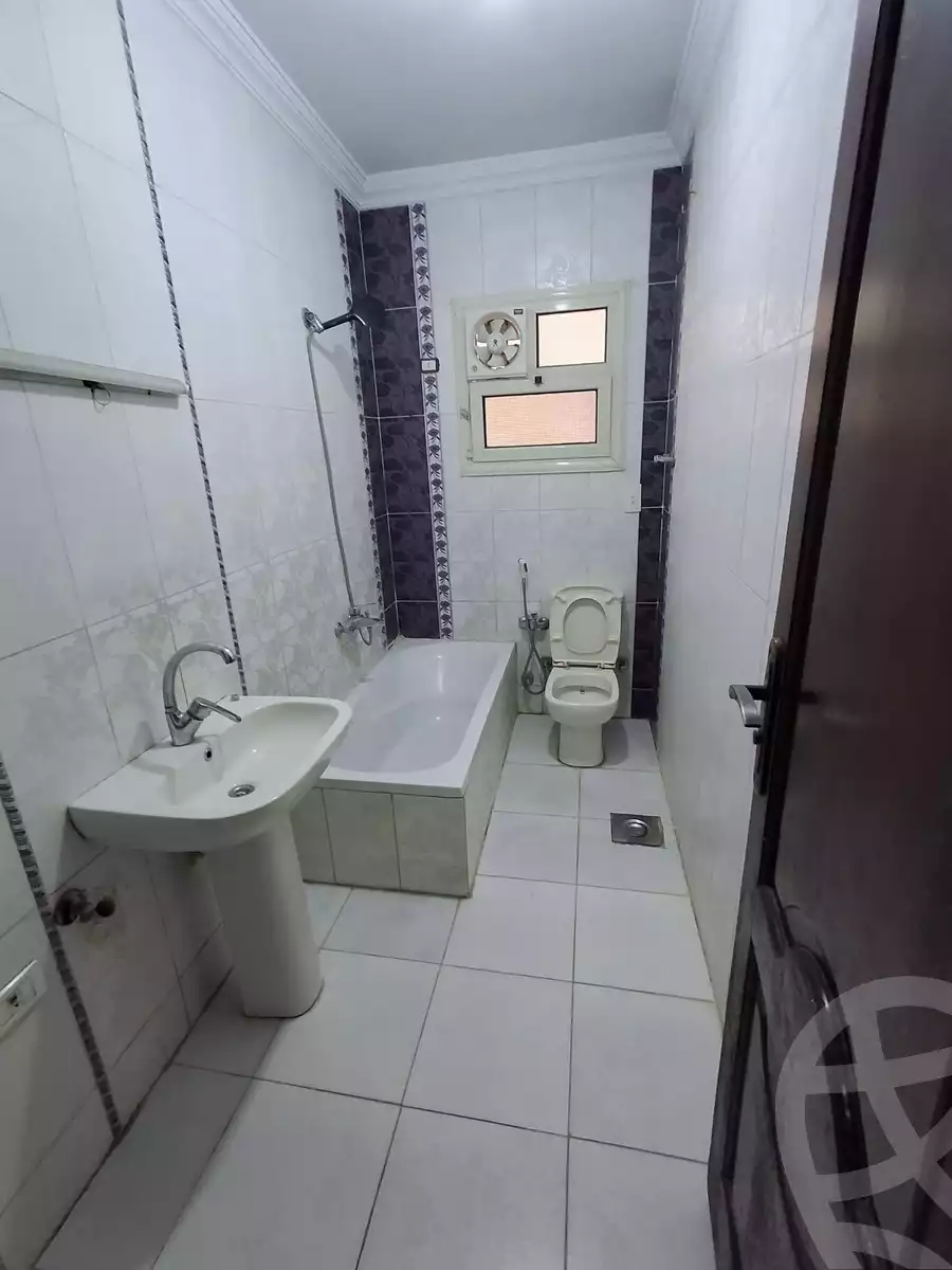 https://aqarmap.com.eg/en/listing/5651259-for-rent-cairo-mokattam-el-hadabah-el-wosta-7th-zone