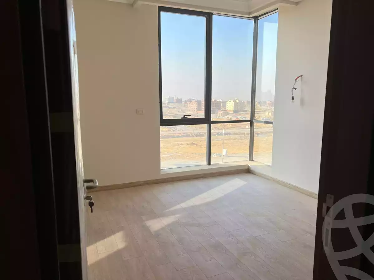 https://aqarmap.com.eg/ar/listing/5655389-for-rent-cairo-new-cairo-compounds-el-patio-oro