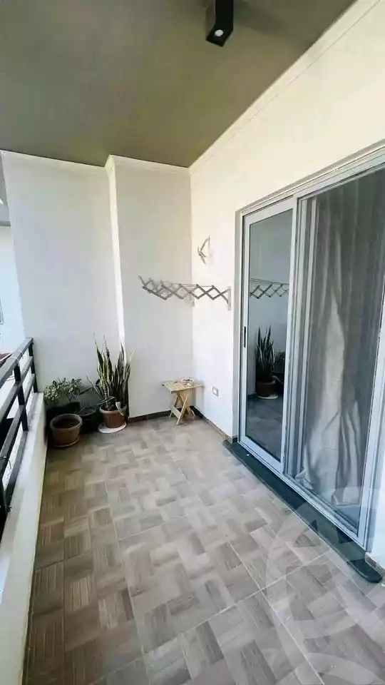 https://aqarmap.com.eg/en/listing/5655473-for-sale-cairo-mokattam-el-hadabah-el-wosta-compounds-vittoria-compound-seven-stars