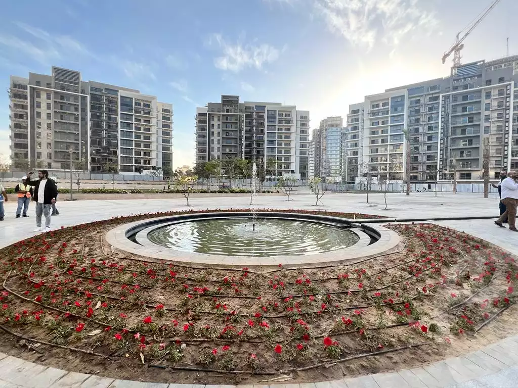 https://aqarmap.com.eg/en/listing/5657839-for-sale-cairo-el-sheikh-zayed-city-compounds-zyd-wr-llttwyr-z-tower