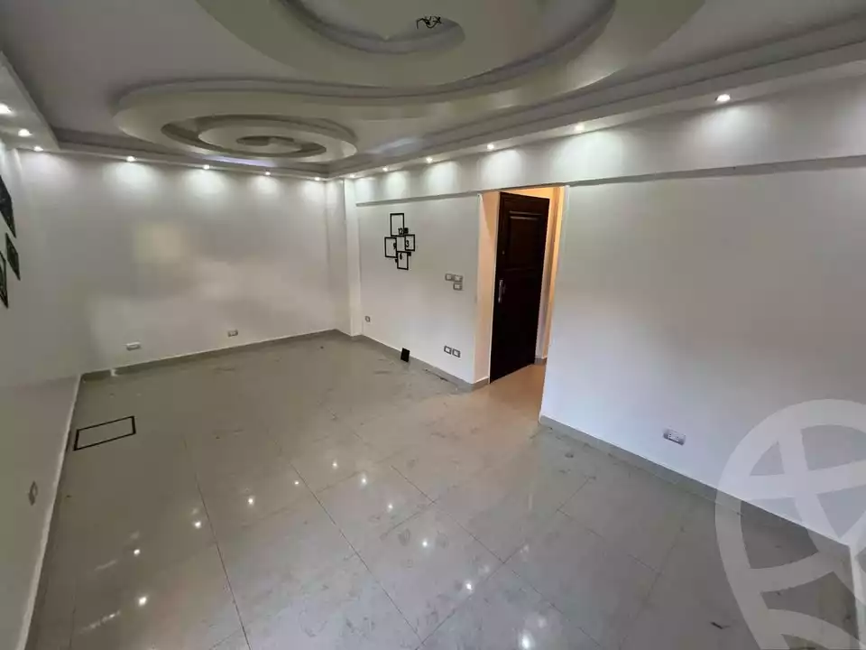 https://aqarmap.com.eg/ar/listing/5658626-for-sale-alexandria-zezenia-ibrahim-el-attar-st