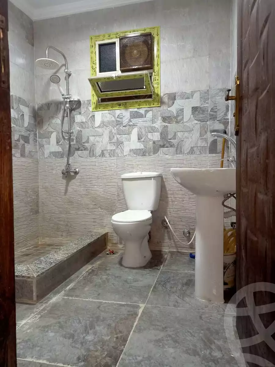 https://aqarmap.com.eg/en/listing/5661338-for-sale-cairo-helwan-hadayek-helwan-nile-corniche-st
