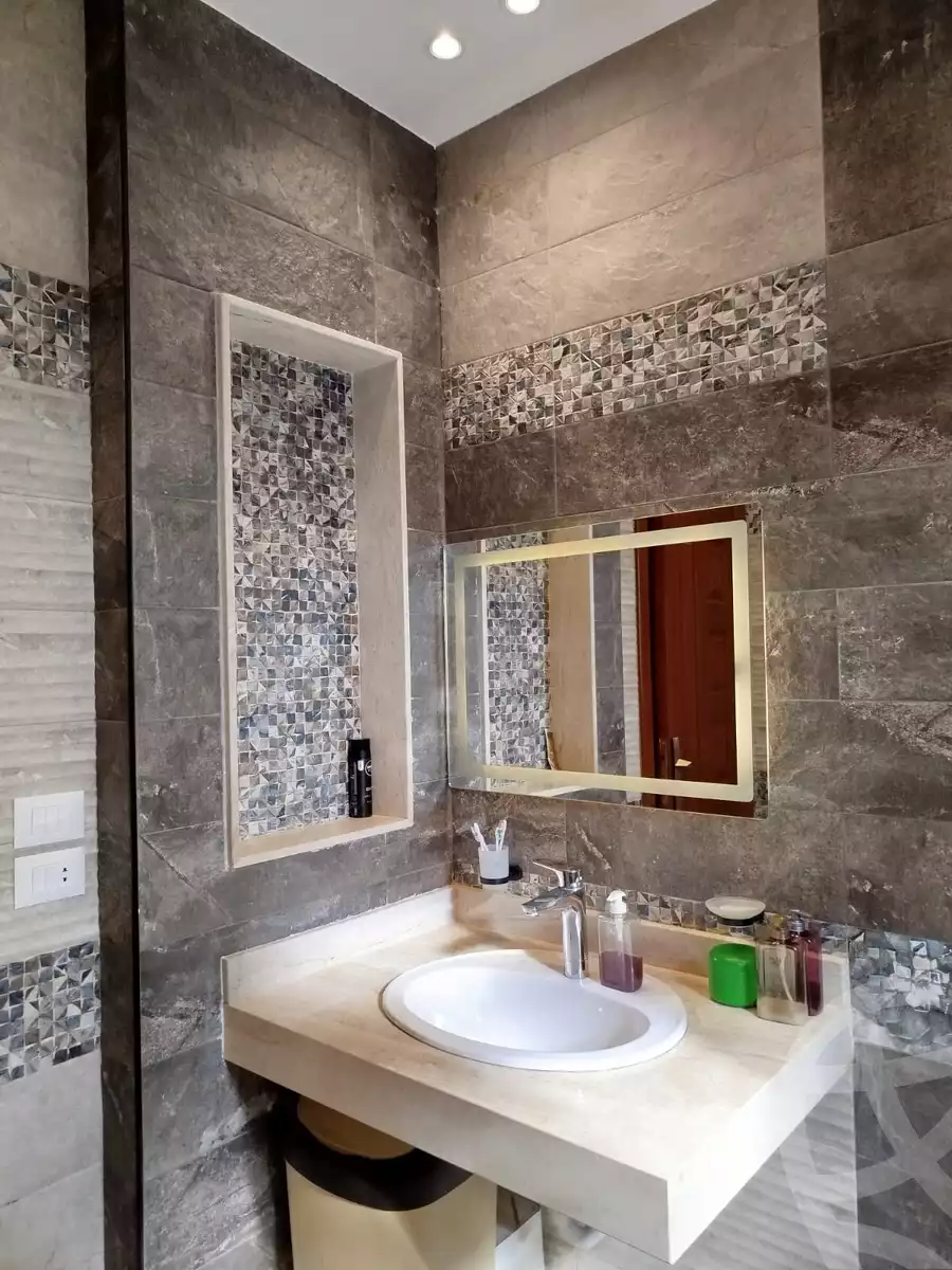 https://aqarmap.com.eg/en/listing/5649033-for-sale-cairo-new-cairo-compounds-kmbwnd-lnkhyl
