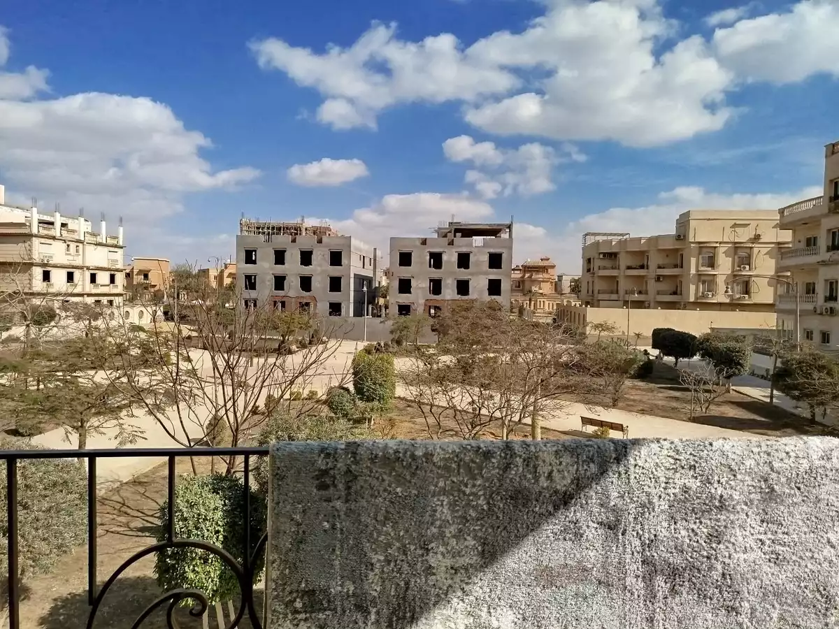 https://aqarmap.com.eg/en/listing/5649033-for-sale-cairo-new-cairo-compounds-kmbwnd-lnkhyl