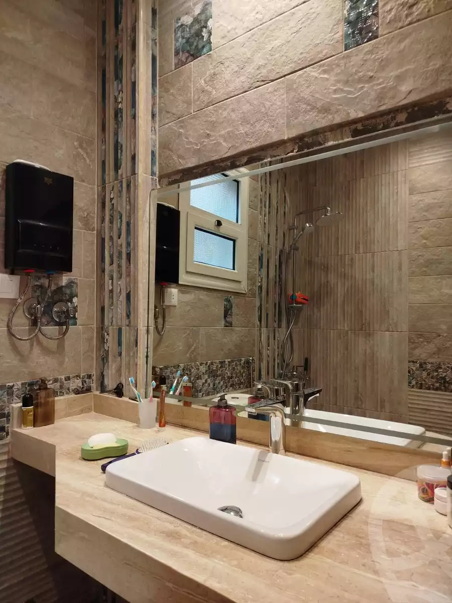 https://aqarmap.com.eg/en/listing/5649033-for-sale-cairo-new-cairo-compounds-kmbwnd-lnkhyl