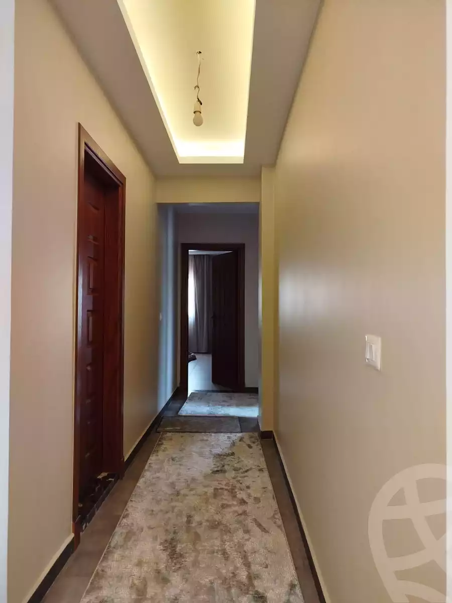 https://aqarmap.com.eg/en/listing/5649033-for-sale-cairo-new-cairo-compounds-kmbwnd-lnkhyl