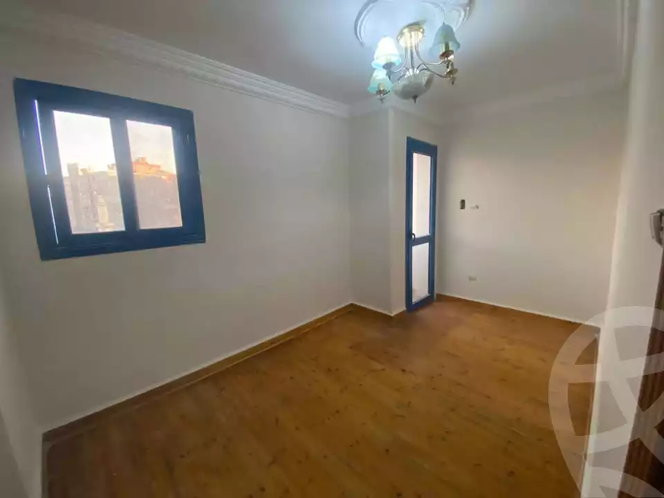 https://aqarmap.com.eg/en/listing/5663044-for-sale-alexandria-ganaklis-shr-bw-qyr-tryq-lhry