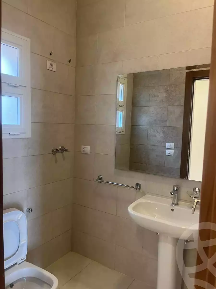 https://aqarmap.com.eg/en/listing/5663502-for-rent-cairo-new-cairo-compounds-hyde-park-centre-ville-hyde-park