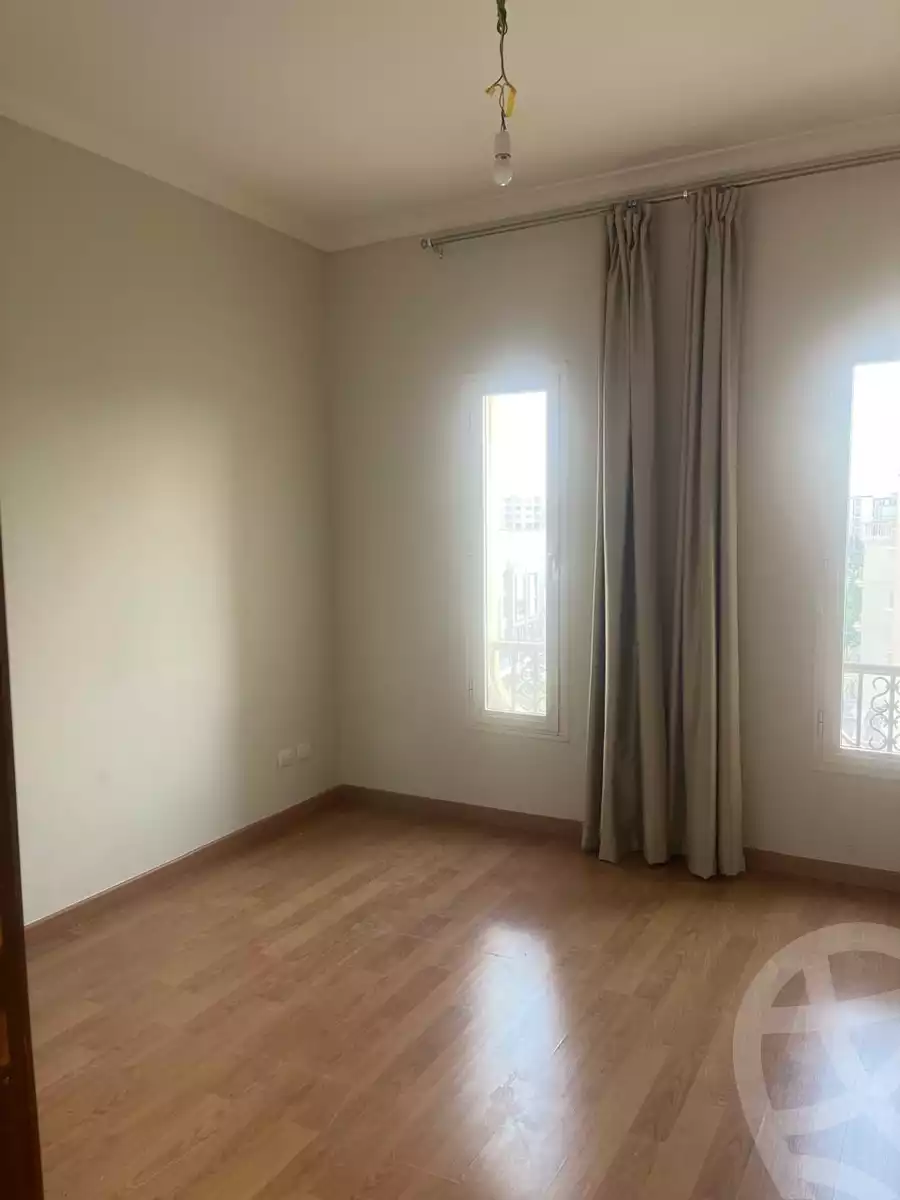 https://aqarmap.com.eg/en/listing/5663502-for-rent-cairo-new-cairo-compounds-hyde-park-centre-ville-hyde-park